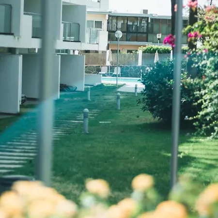 厄尔巴尔玛酒店 *