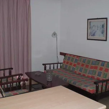 厄尔巴尔玛酒店 *